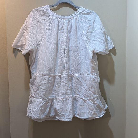 Wonderly Crisp White Tiered Blouse - Picture 4 of 5